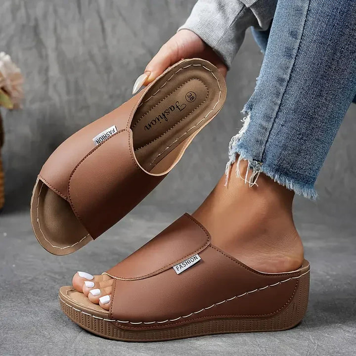 Orthopedic sandals for women